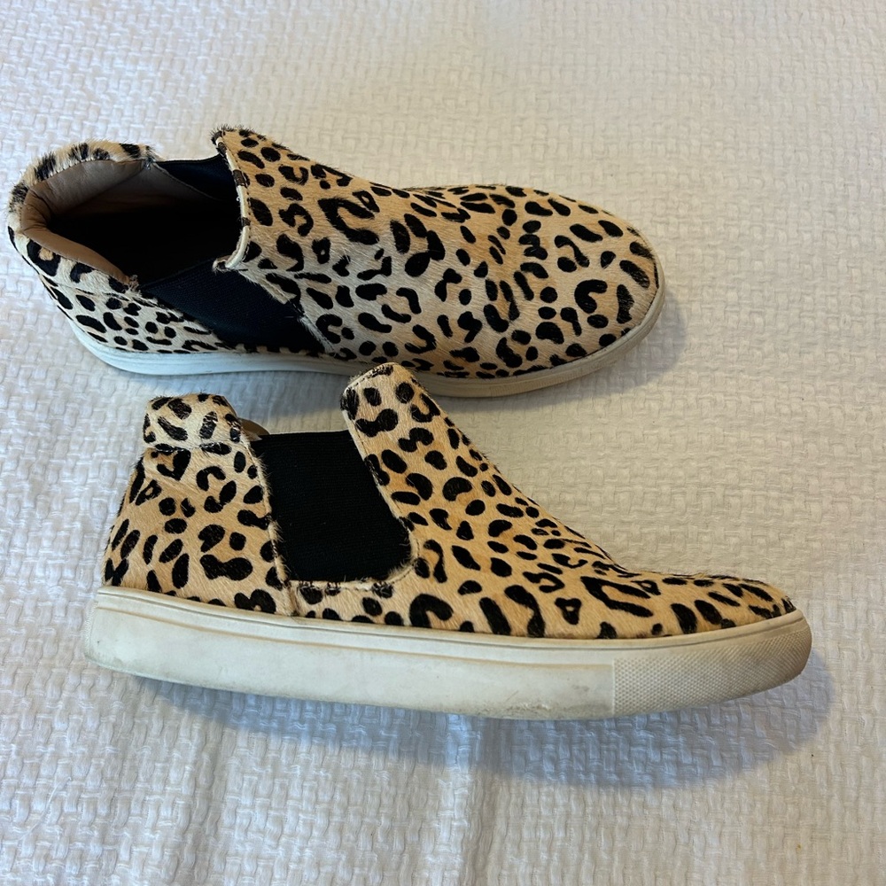 slide on cheetah shoes
